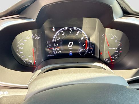 Used 2019 Chevrolet Corvette Stingray Coupe w/ 1LT RWD image 36