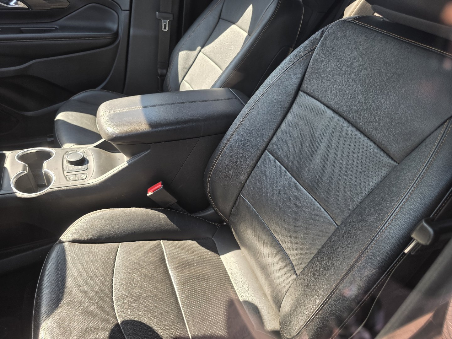 Used 2020 GMC Terrain SLT AWD/4WD image 19
