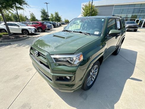 Used 2022 Toyota 4Runner TRD Sport w/ Technology Package AWD/4WD image 5