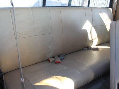 Used 1997 Dodge Ram 2500 Truck 2WD Club Cab image 18