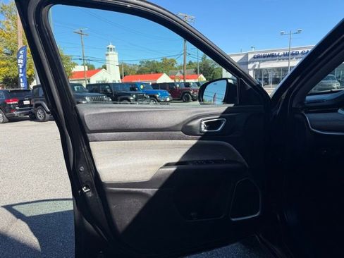 Certified 2022 Jeep Compass Latitude image 7