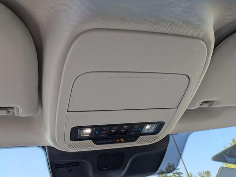 Certified 2025 Ford Expedition Active AWD/4WD image 24