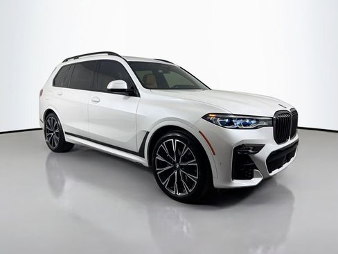 Used 2021 BMW X7 M50i image 4