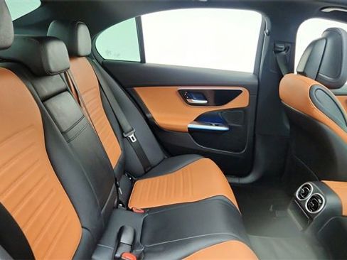 Used 2023 Mercedes-Benz C 300 Sedan image 24
