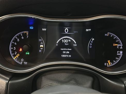Used 2016 Jeep Grand Cherokee Laredo AWD/4WD image 22