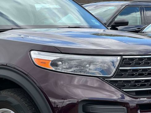 Used 2023 Ford Explorer XLT AWD/4WD image 8
