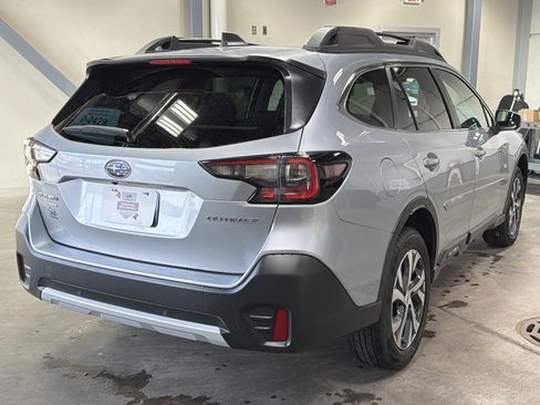 Certified 2022 Subaru Outback Limited image 7