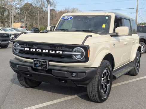 Used 2025 Ford Bronco Outer Banks image 7