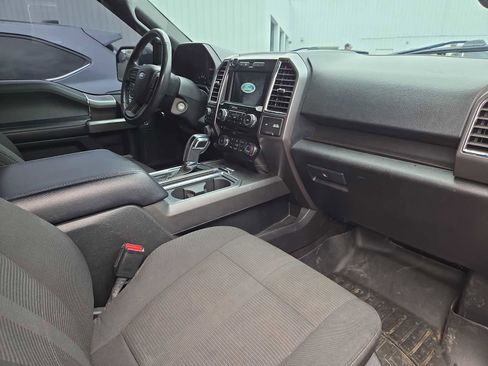 Used 2016 Ford F150 XLT w/ Equipment Group 302A Luxury AWD/4WD image 4