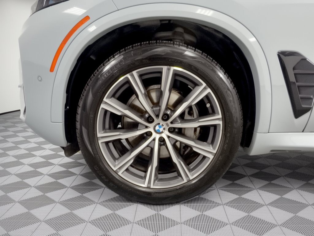 Certified 2026 BMW X5 sDrive40i w/ M Sport Package RWD image 13