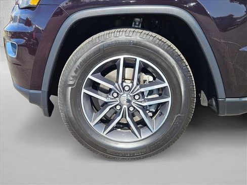 Used 2018 Jeep Grand Cherokee Limited RWD image 29