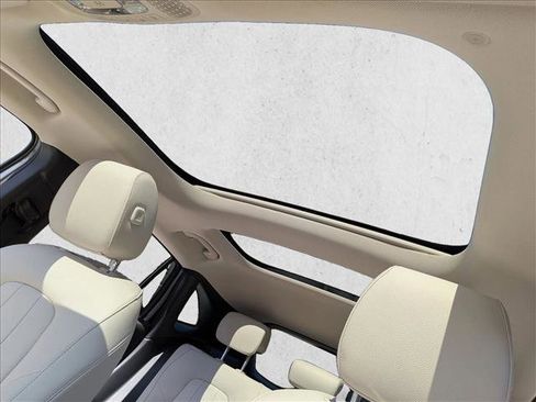 Used 2026 Mercedes-Benz GLA 250 image 14