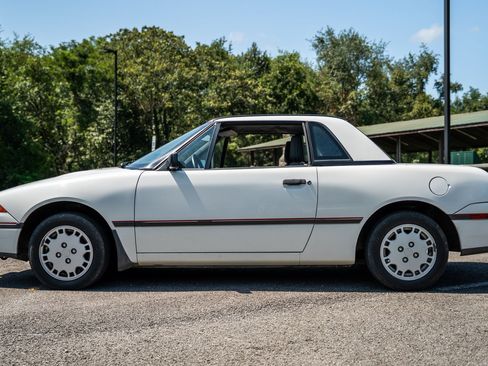 Used 1991 Mercury Capri FWD image 9