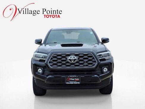 Used 2023 Toyota Tacoma TRD Sport w/ TRD Premium Sport Package AWD/4WD image 10