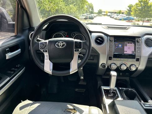 Used 2015 Toyota Tundra SR5 w/ SR5 Upgrade Package AWD/4WD image 28