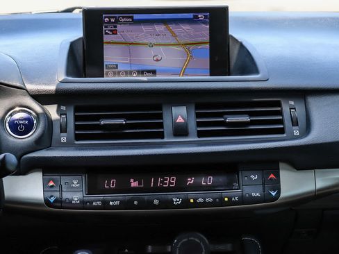 Used 2017 Lexus CT 200h FWD image 17