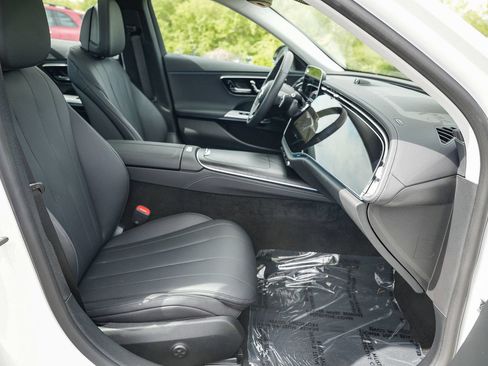 Certified 2024 Mercedes-Benz E 350 4MATIC Sedan image 16