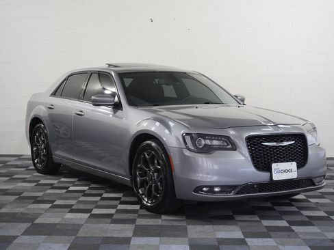 Used 2017 Chrysler 300 S w/ 300S Premium Group AWD/4WD image 8