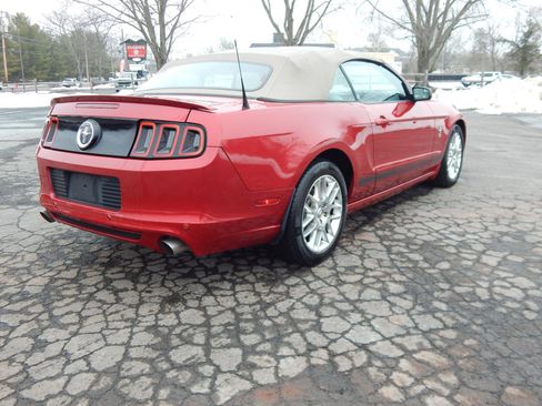 Used 2013 Ford Mustang Premium image 7