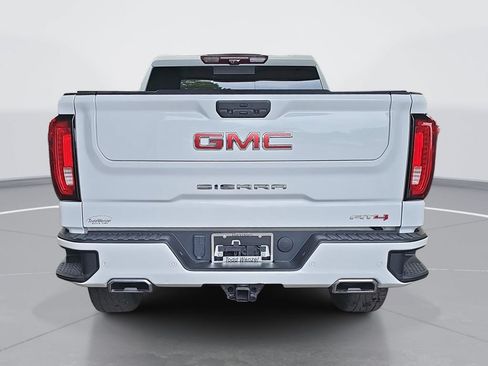 Certified 2022 GMC Sierra 1500 AT4 w/ AT4 Premium Package AWD/4WD image 5