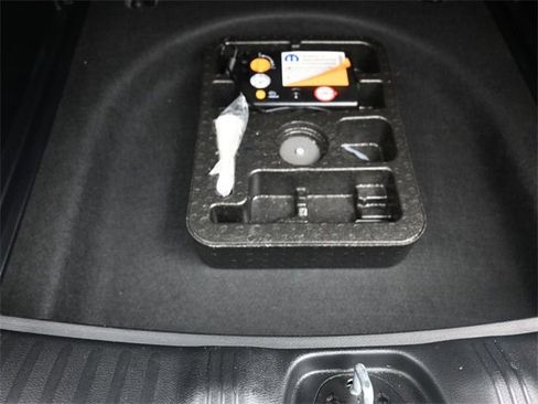 Used 2021 Jeep Compass Limited image 16