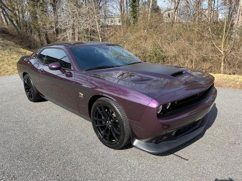 Used 2021 Dodge Challenger R/T Scat Pack image 4