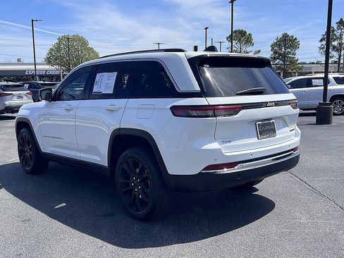 Used 2022 Jeep Grand Cherokee Limited AWD/4WD image 5