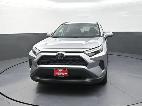 Used 2024 Toyota RAV4 XLE FWD image 2
