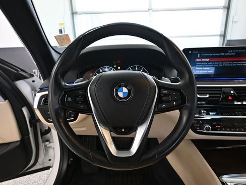 Used 2017 BMW 530i xDrive image 30
