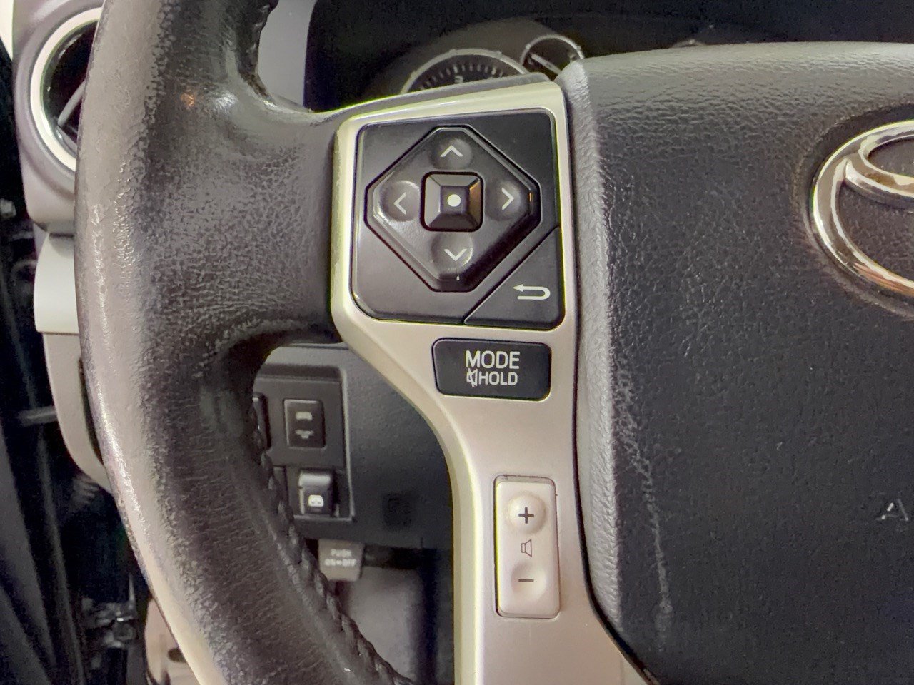 Used 2014 Toyota Tundra Platinum RWD image 18