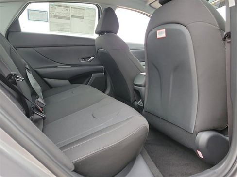New 2026 Hyundai Elantra SE image 17