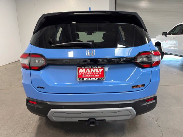 Used 2024 Honda Pilot TrailSport image 4