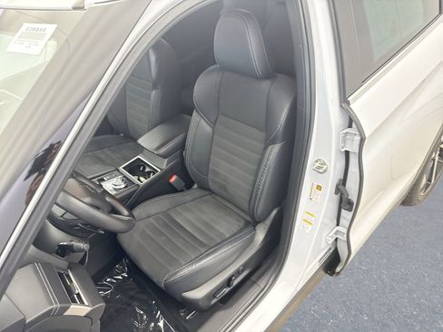 Used 2023 Mitsubishi Outlander SE image 11