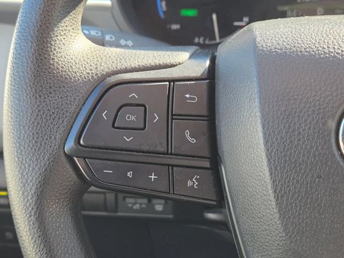 Used 2025 Toyota Sienna LE FWD image 17