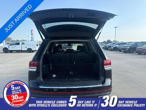 Used 2024 Volkswagen Atlas SE AWD/4WD image 7