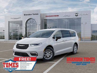 New 2026 Chrysler Pacifica Select