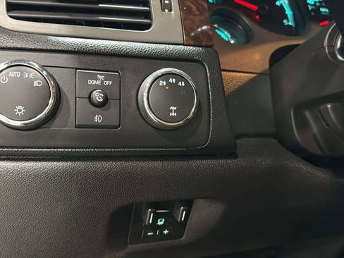 Used 2014 GMC Sierra 3500 Denali AWD/4WD image 32