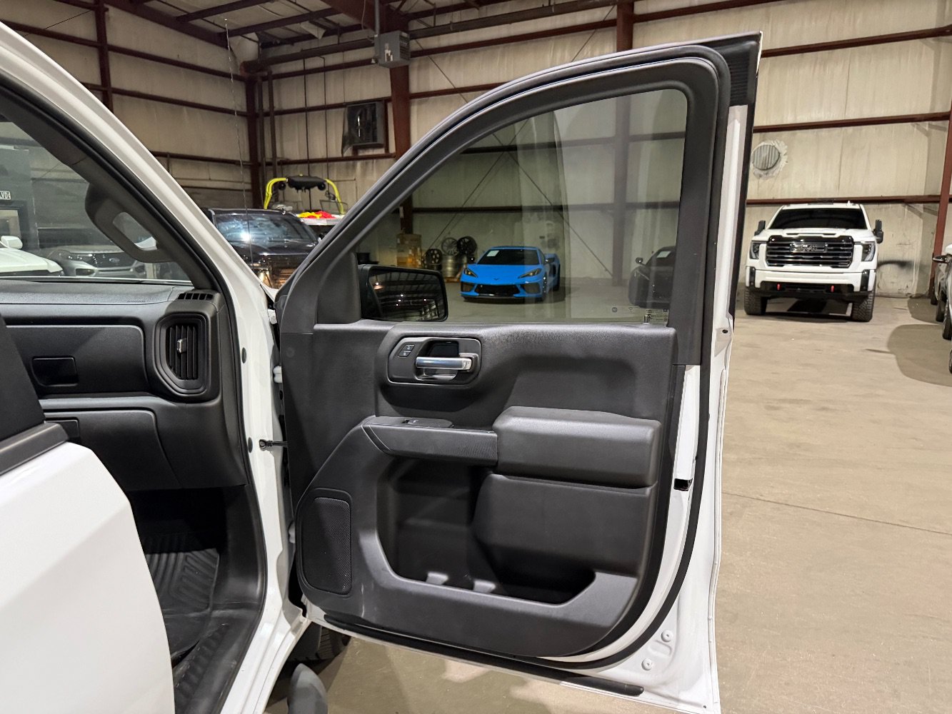 Used 2020 Chevrolet Silverado 1500 Custom w/ Custom Value Package AWD/4WD image 24