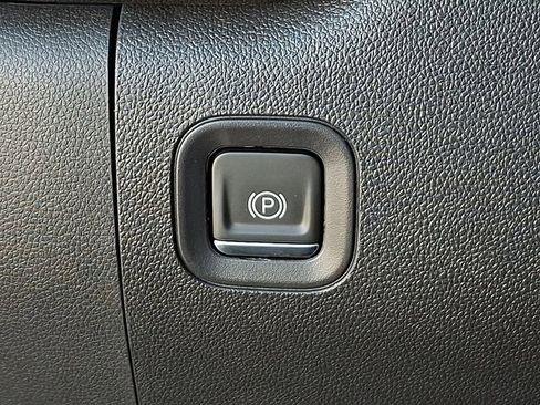 Used 2023 Chevrolet Silverado 1500 Custom Trail Boss w/ LPO, Dark Essentials Package image 27