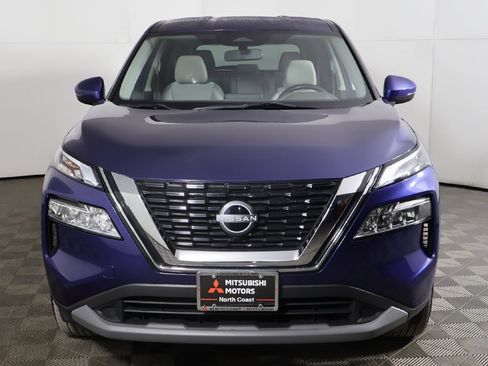 Used 2023 Nissan Rogue SV image 9
