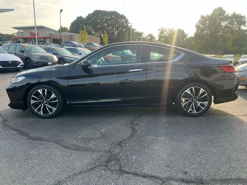 Used 2017 Honda Accord EX-L image 2