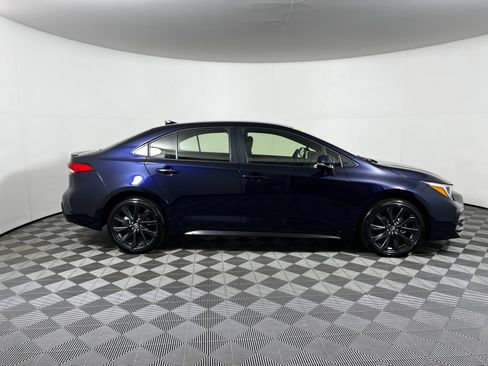 Used 2026 Toyota Corolla SE FWD image 4
