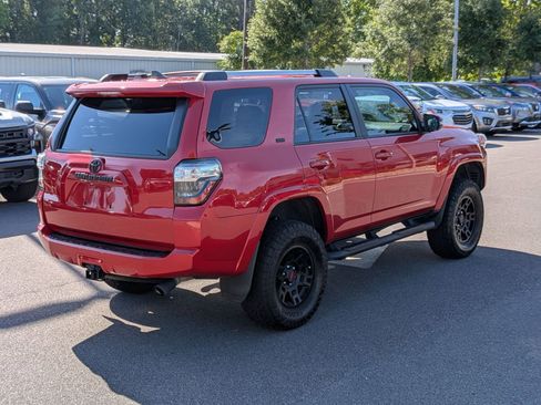 Used 2023 Toyota 4Runner SR5 Premium w/ Moonroof Package RWD image 3