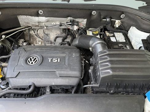 Used 2021 Volkswagen Atlas Cross Sport SE AWD/4WD image 30