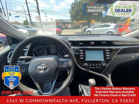 Used 2018 Toyota Camry LE FWD image 27