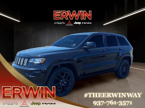 Used 2020 Jeep Grand Cherokee Altitude AWD/4WD image 3