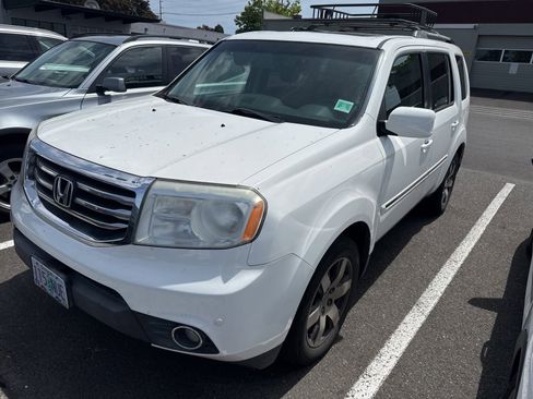 Used 2012 Honda Pilot Touring image 1