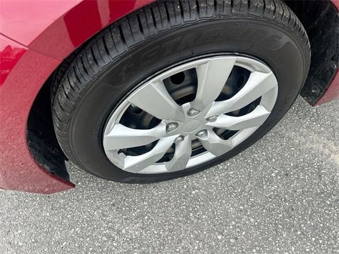 Used 2022 Toyota Corolla LE image 14