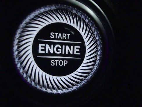 Used 2022 Mercedes-Benz GLC 300 4MATIC w/ Multimedia Package Lite image 20
