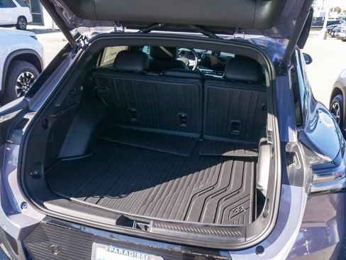 New 2026 Chevrolet Equinox EV LT image 23